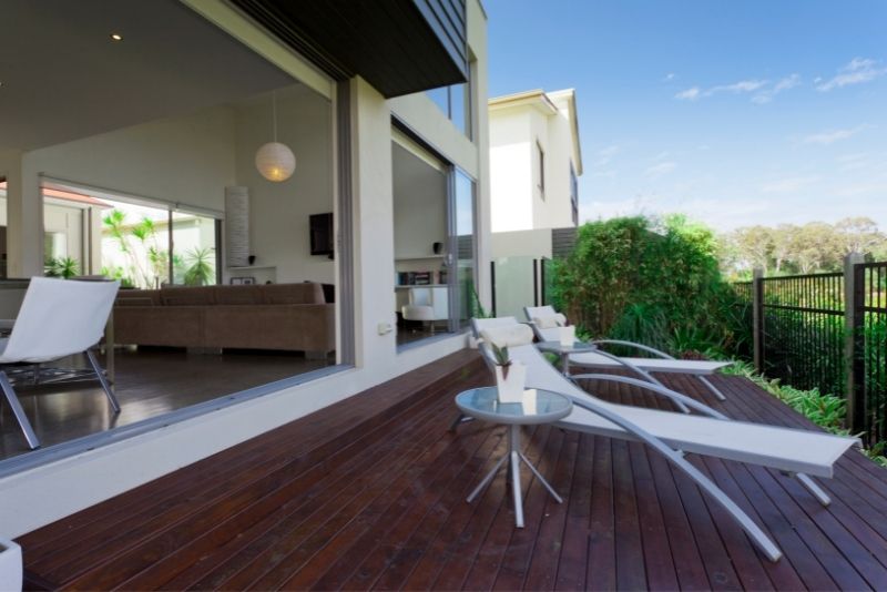 Single dark hardwood deck