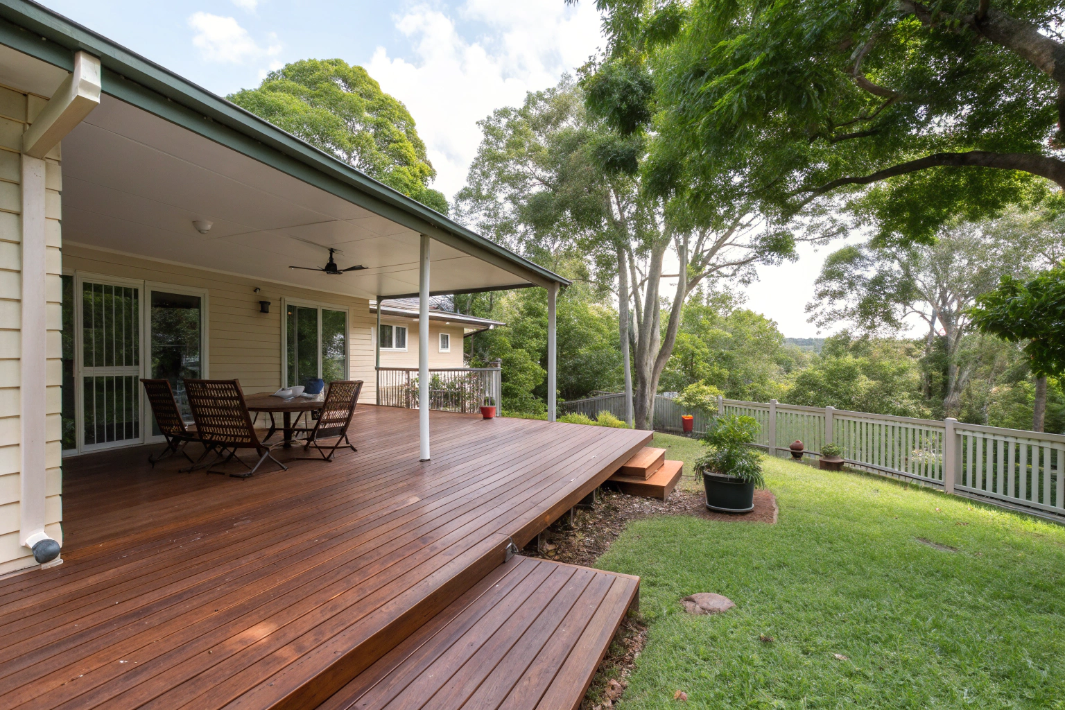 Timber entertaining deck on a family home in Mudgeeraba